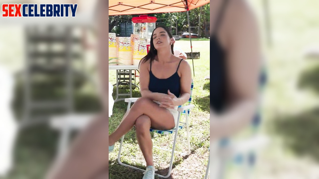 Deepfak Staryuuki flashed her breasts